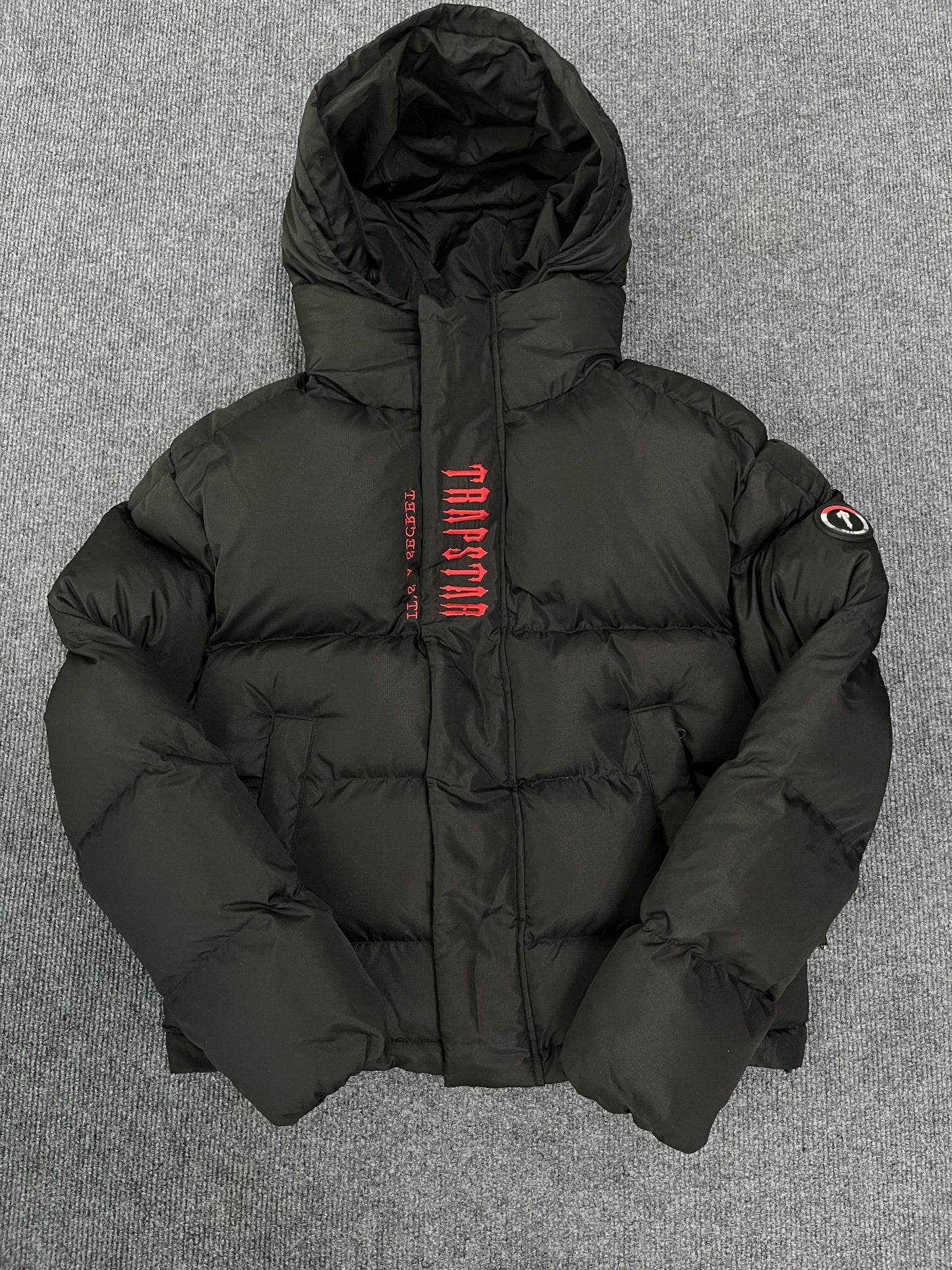 Campera Trapstar Decoded Hooded 2.0 Puffer Negra