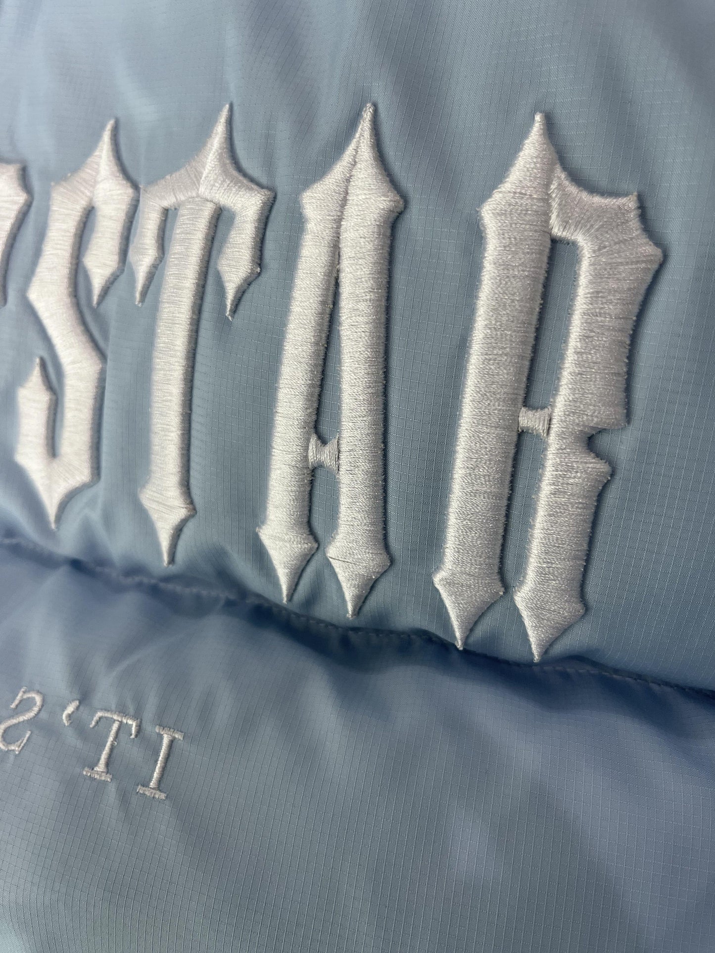 Campera Trapstar Decoded Hooded 2.0 Puffer Celeste