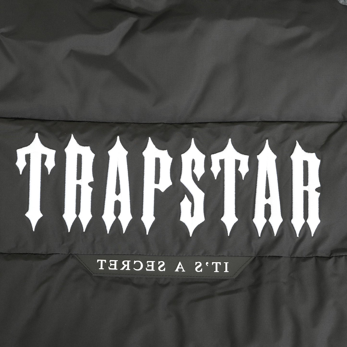 Campera Trapstar Decoded Puffer Negra