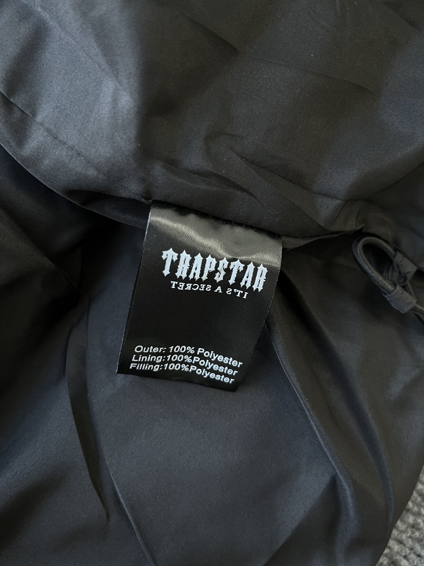 Campera Trapstar Hyperdrive Detachable Hooded Puffer Negra
