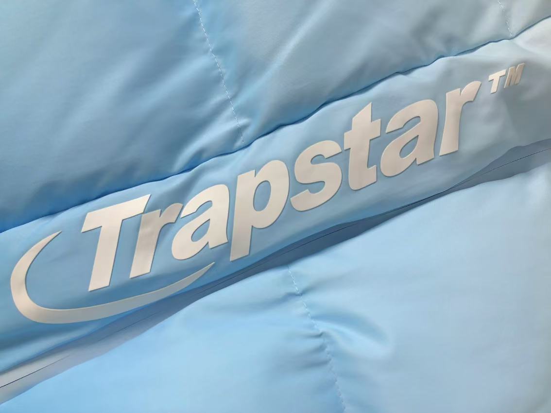 trapstar-hyperdrive-technical-puffer-jacket-gradient-blue-4-Drip Store Argentina