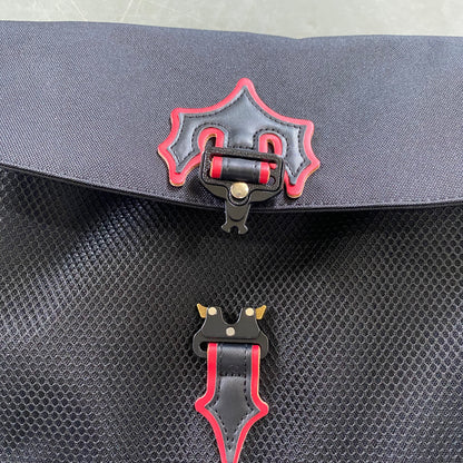 trapstar-irongate-1_0-crossbody-bag-black-red-5-Drip Store Argentina