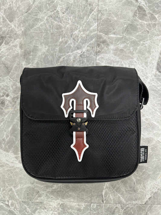 trapstar-irongate-1_0-crossbody-bag-gradient-red-Drip Store Argentina