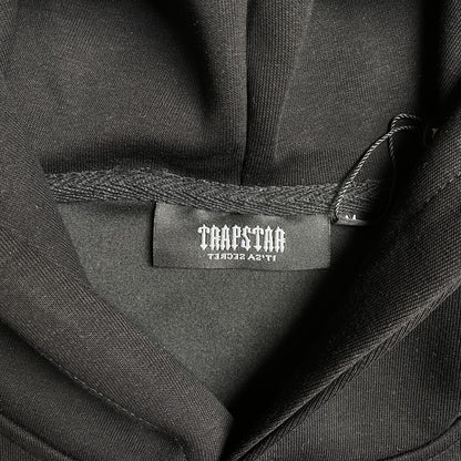 trapstar-irongate-arch-chenille-2_0-tracksuit-black-9_c287a145-Drip Store Argentina