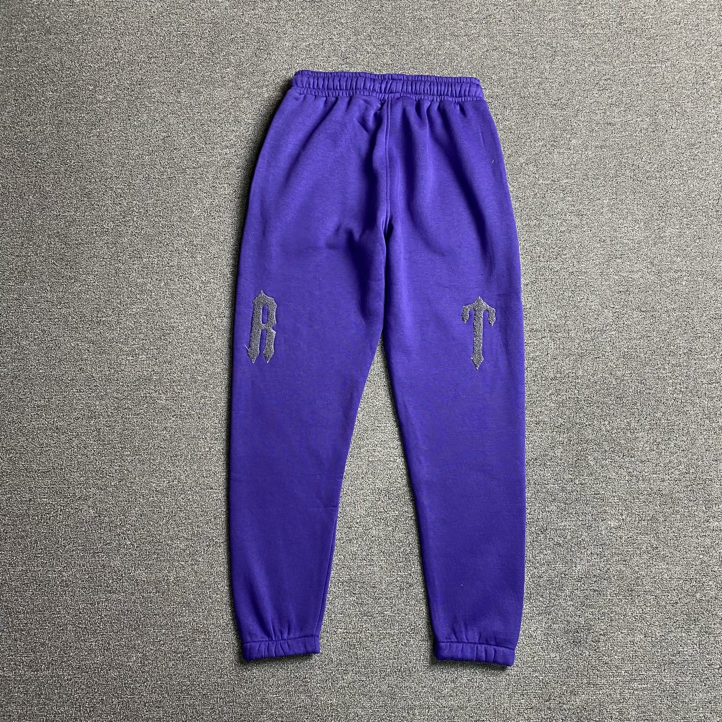 trapstar-irongate-arch-chenille-2_0-tracksuit-blue-6-Drip Store Argentina