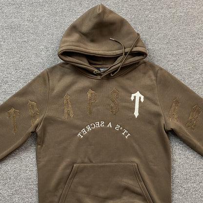 trapstar-irongate-arch-chenille-2_0-tracksuit-brown-3-Drip Store Argentina
