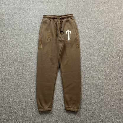 trapstar-irongate-arch-chenille-2_0-tracksuit-brown-4-Drip Store Argentina