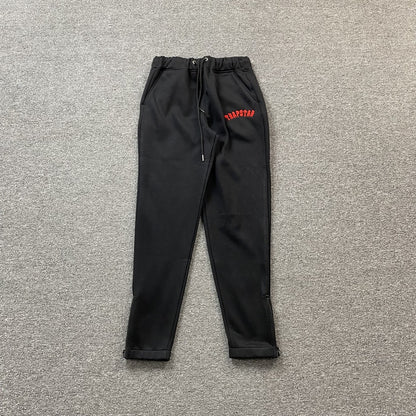 trapstar-irongate-arch-chenille-tracksuit-black-2-Drip Store Argentina