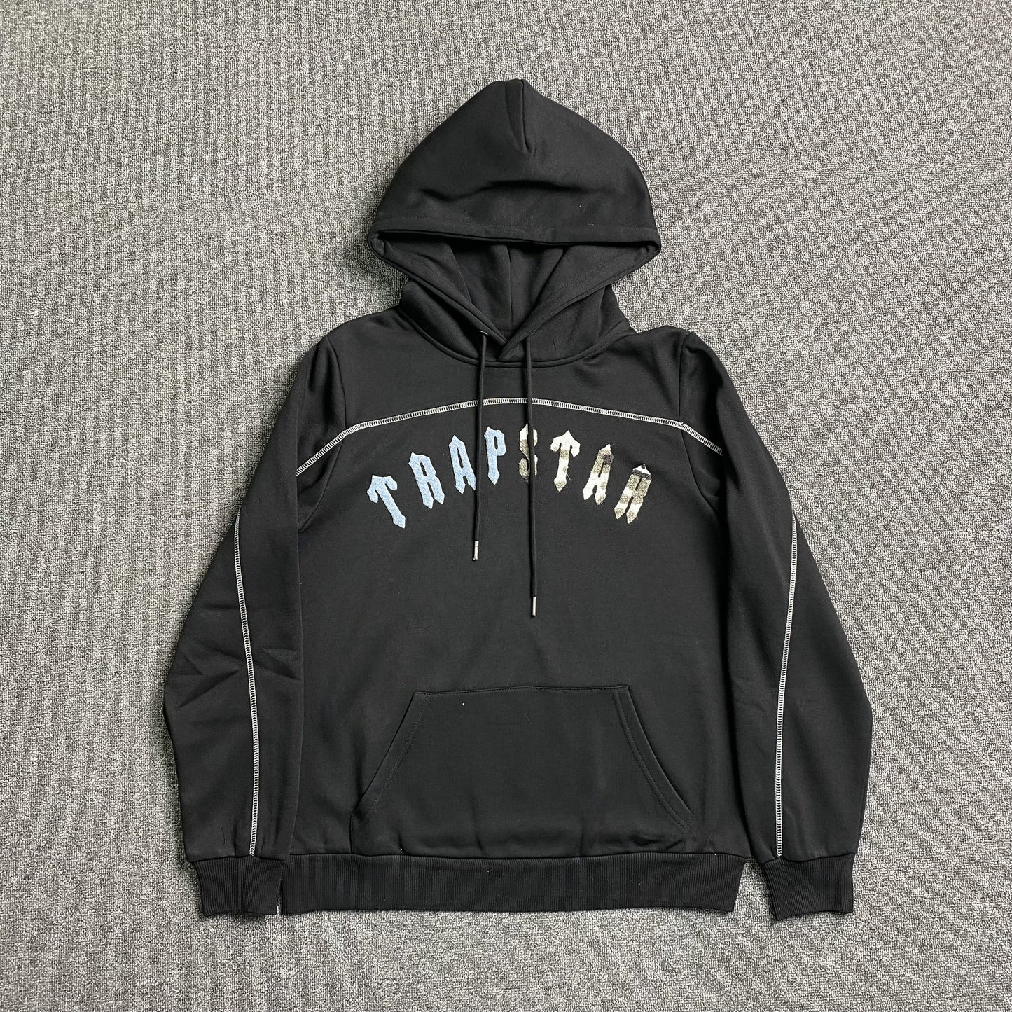 trapstar-irongate-arch-chenille-tracksuit-black-2_2f822675-Drip Store Argentina