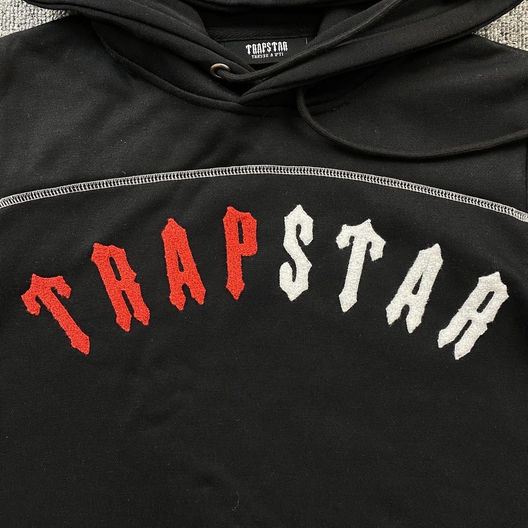 trapstar-irongate-arch-chenille-tracksuit-black-3_d156541e-Drip Store Argentina