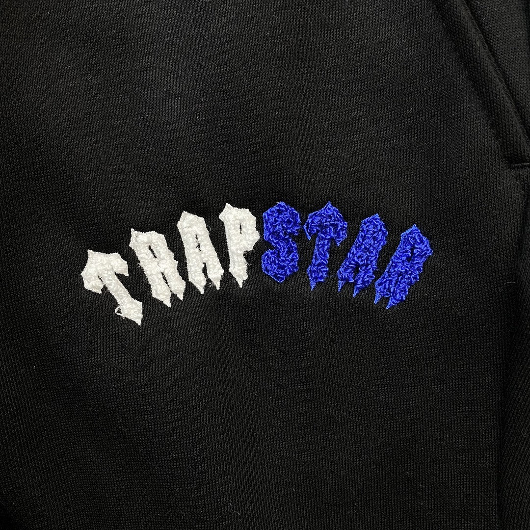 trapstar-irongate-arch-chenille-tracksuit-black-4_1564d0f7-Drip Store Argentina