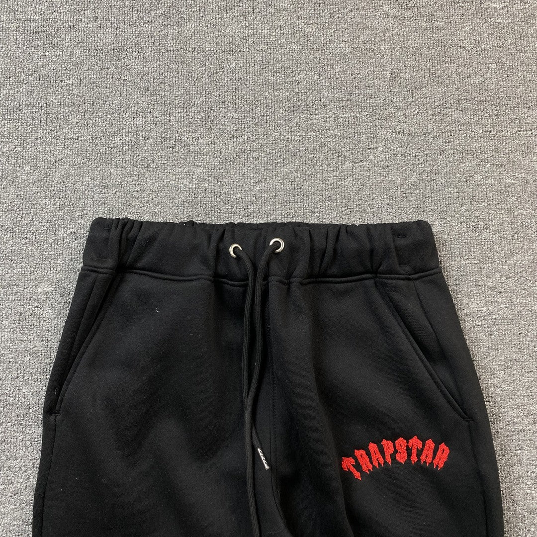 trapstar-irongate-arch-chenille-tracksuit-black-6-Drip Store Argentina