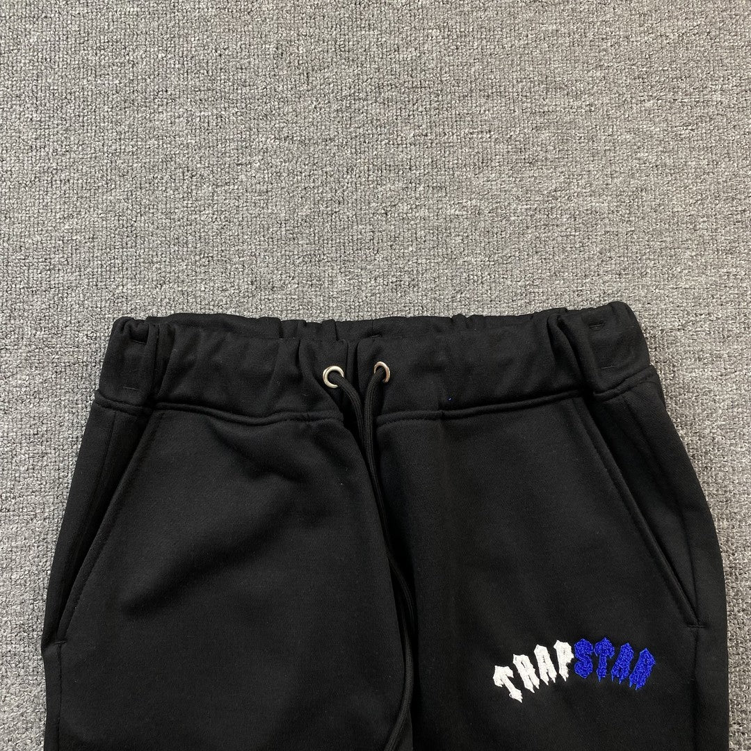 trapstar-irongate-arch-chenille-tracksuit-black-6_3f62ff45-Drip Store Argentina