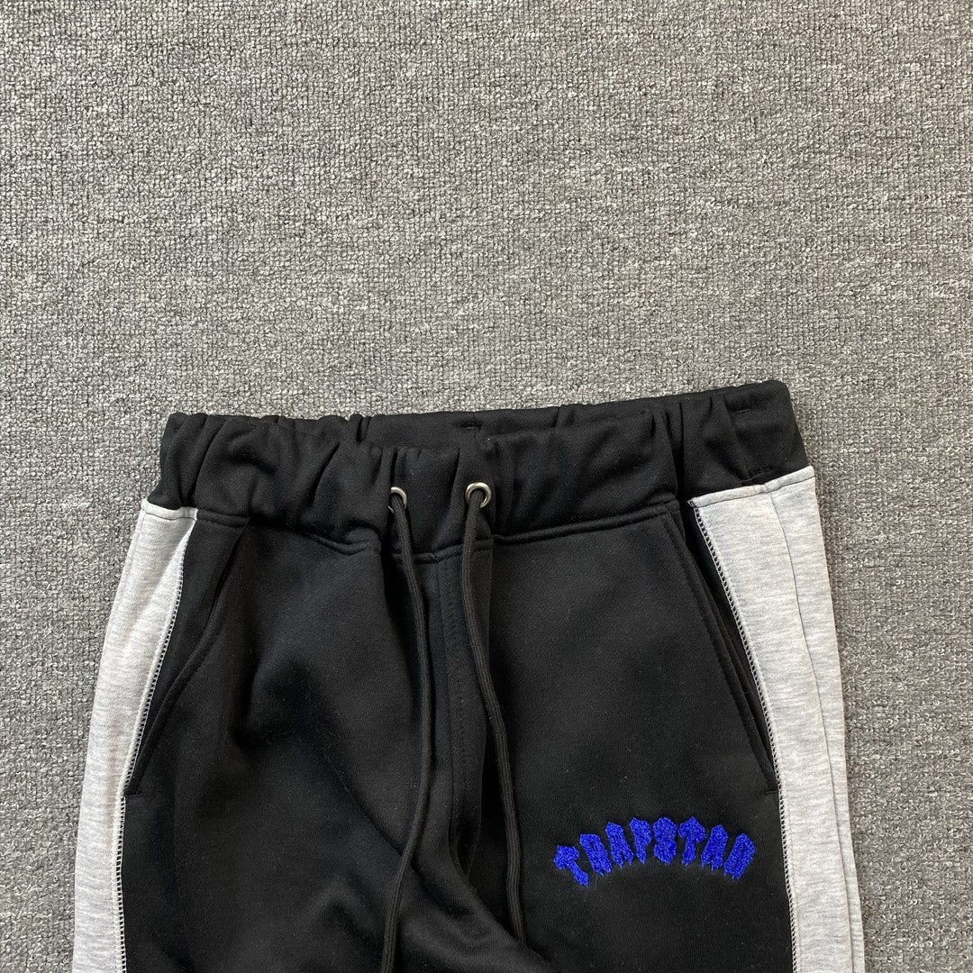 trapstar-irongate-arch-chenille-tracksuit-black-6_4a8fe98e-Drip Store Argentina