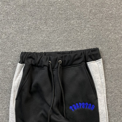 trapstar-irongate-arch-chenille-tracksuit-black-6_4a8fe98e-Drip Store Argentina