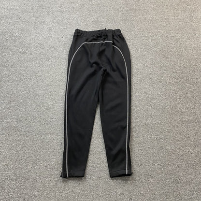 trapstar-irongate-arch-chenille-tracksuit-black-8_52fee886-Drip Store Argentina