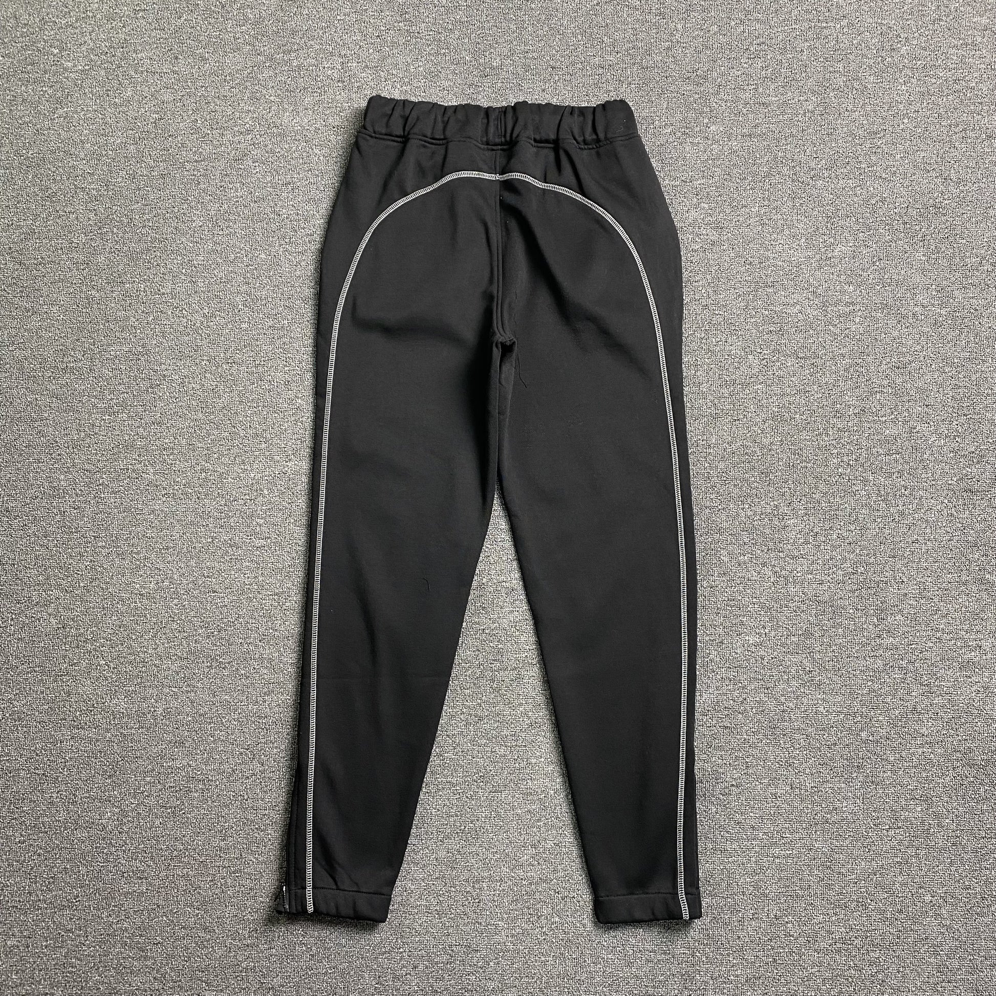 trapstar-irongate-arch-chenille-tracksuit-black-8_e0780da3-Drip Store Argentina