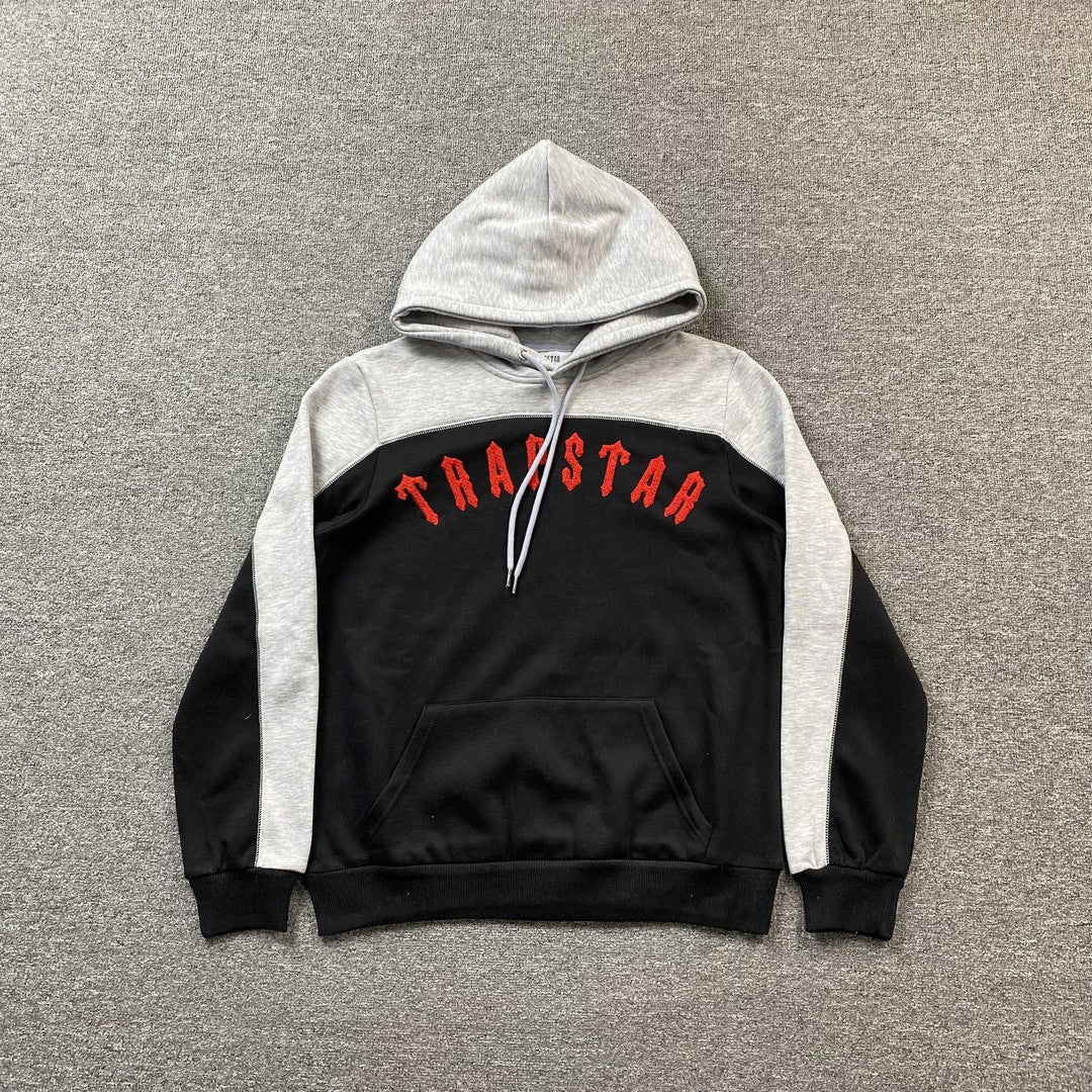 trapstar-irongate-arch-chenille-tracksuit-black_1050209f-Drip Store Argentina