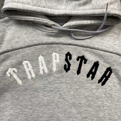 trapstar-irongate-arch-chenille-tracksuit-grey-3_244ee59f-Drip Store Argentina