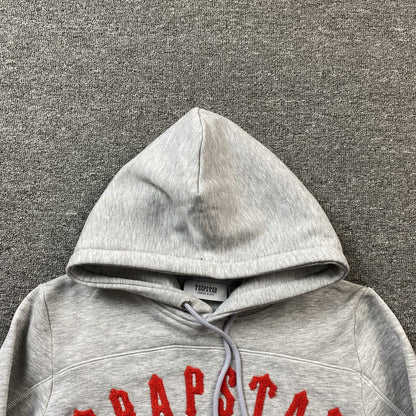 trapstar-irongate-arch-chenille-tracksuit-grey-5-Drip Store Argentina
