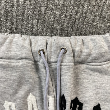 trapstar-irongate-arch-chenille-tracksuit-grey-7_4359e7b4-Drip Store Argentina