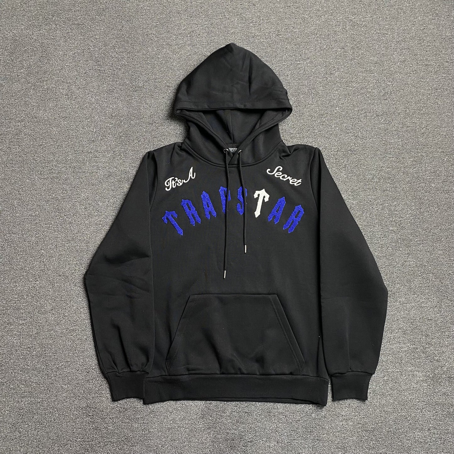 trapstar-irongate-arch-its-a-secret-tracksuit-black-2-Drip Store Argentina