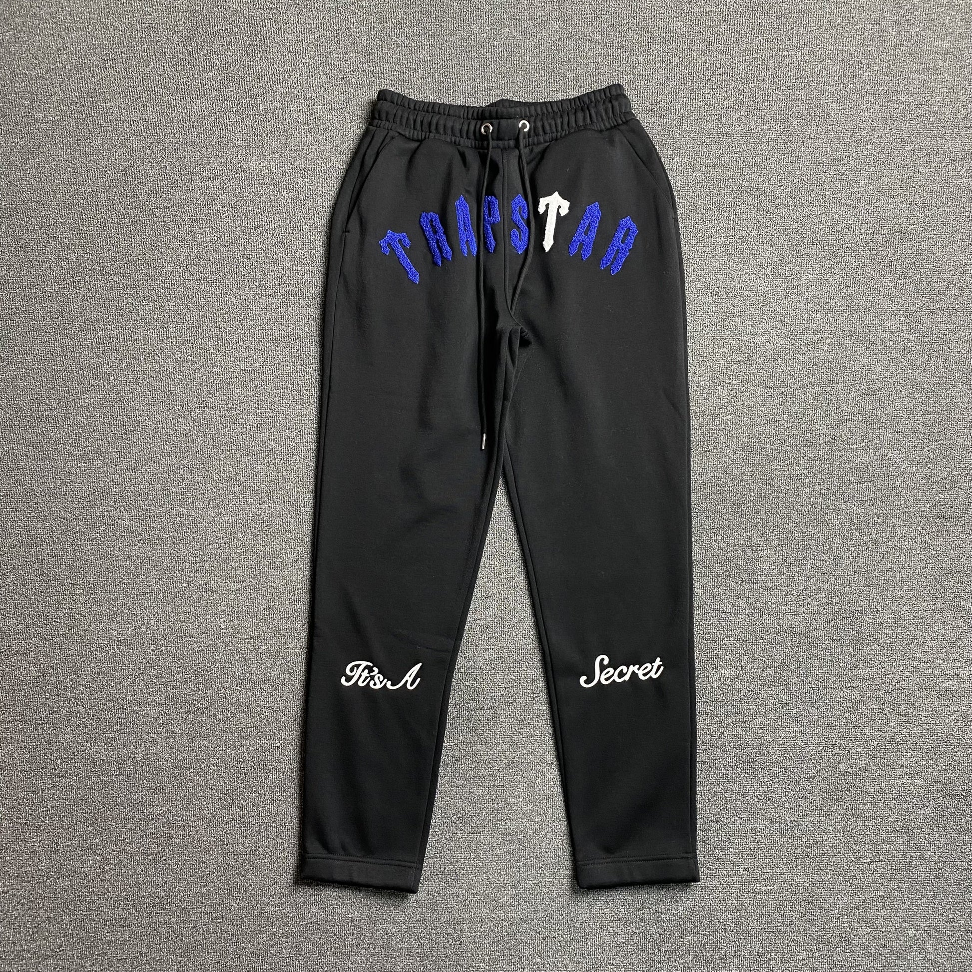 trapstar-irongate-arch-its-a-secret-tracksuit-black-3-Drip Store Argentina