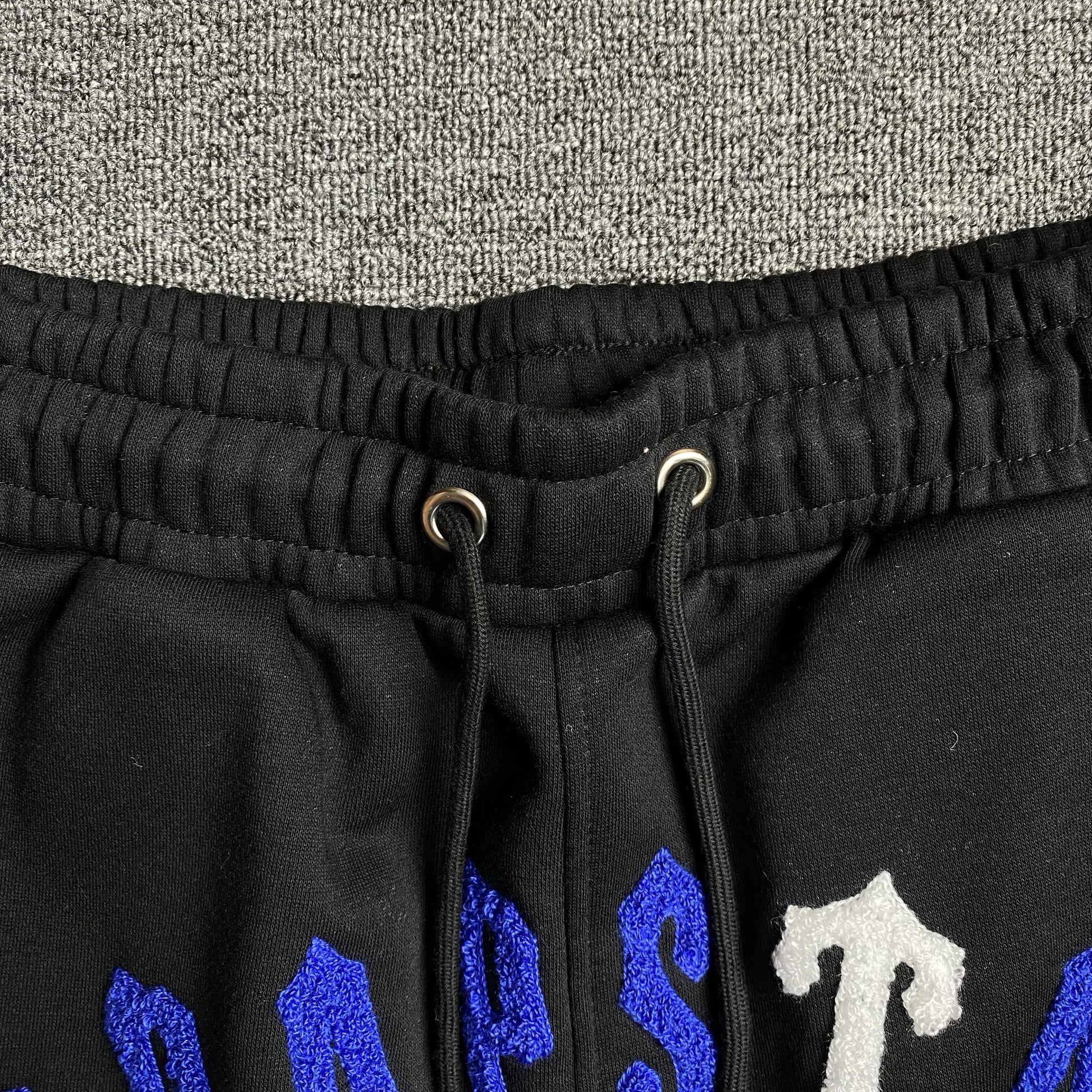 trapstar-irongate-arch-its-a-secret-tracksuit-black-6-Drip Store Argentina
