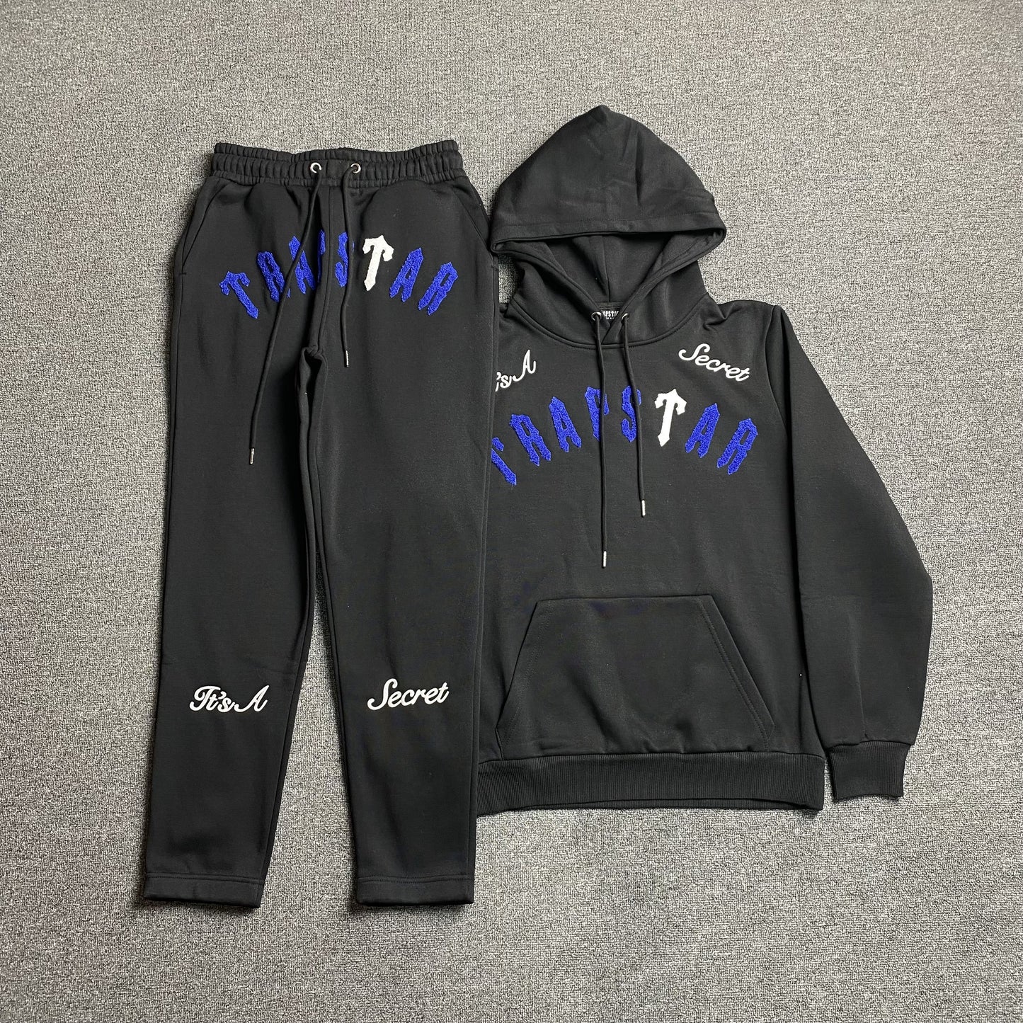 trapstar-irongate-arch-its-a-secret-tracksuit-black-Drip Store Argentina