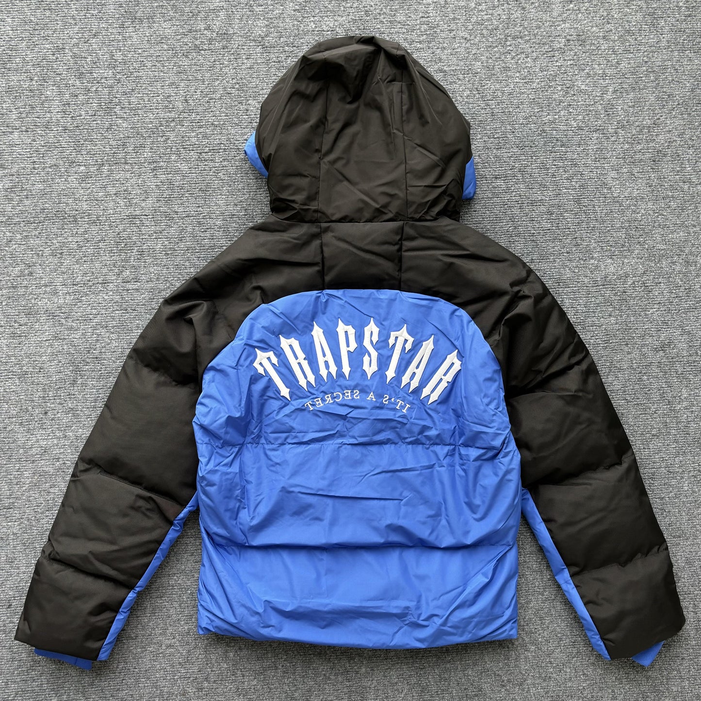 Campera Trapstar Irongate Arch Puffer Azul