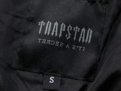 trapstar-irongate-detachable-hooded-puffer-jacket-black-10-Drip Store Argentina