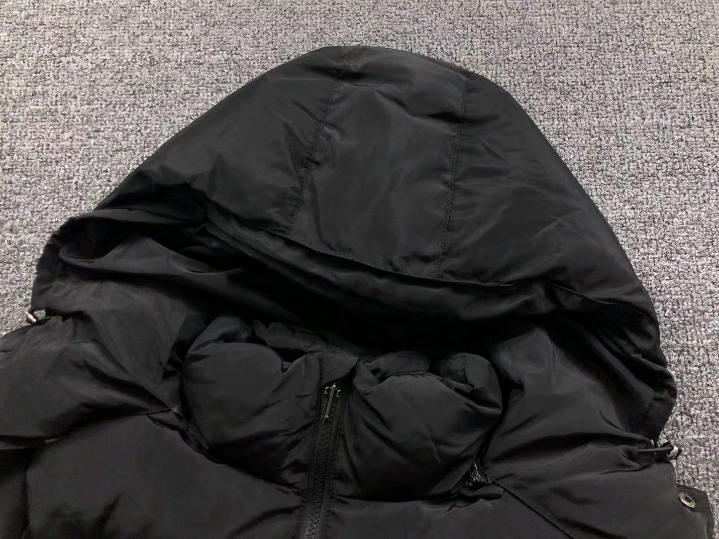 trapstar-irongate-detachable-hooded-puffer-jacket-black-5-Drip Store Argentina