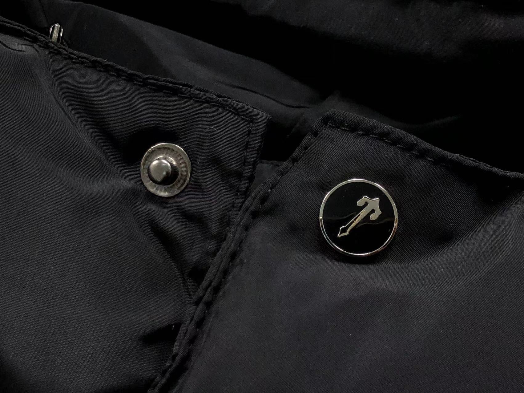 trapstar-irongate-detachable-hooded-puffer-jacket-black-9-Drip Store Argentina