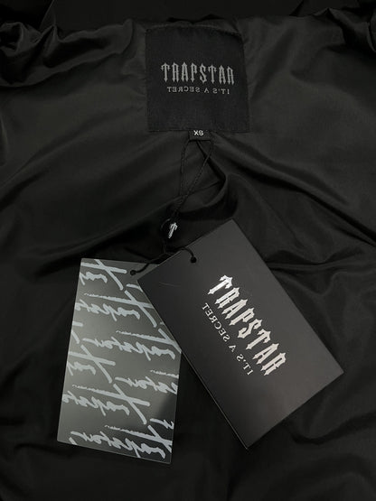 Campera Trapstar Irongate Detachable Hooded Puffer Negra