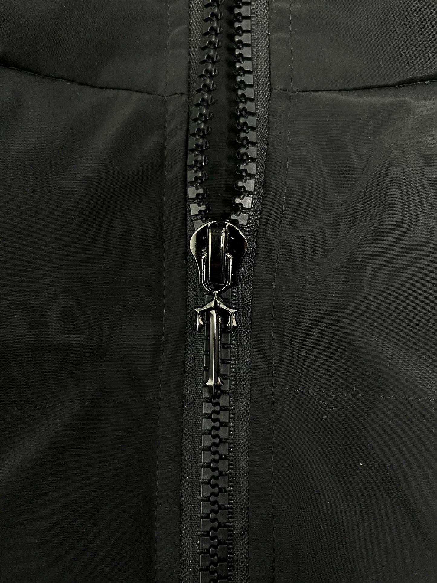 Campera Trapstar Irongate Detachable Hooded Puffer Negra