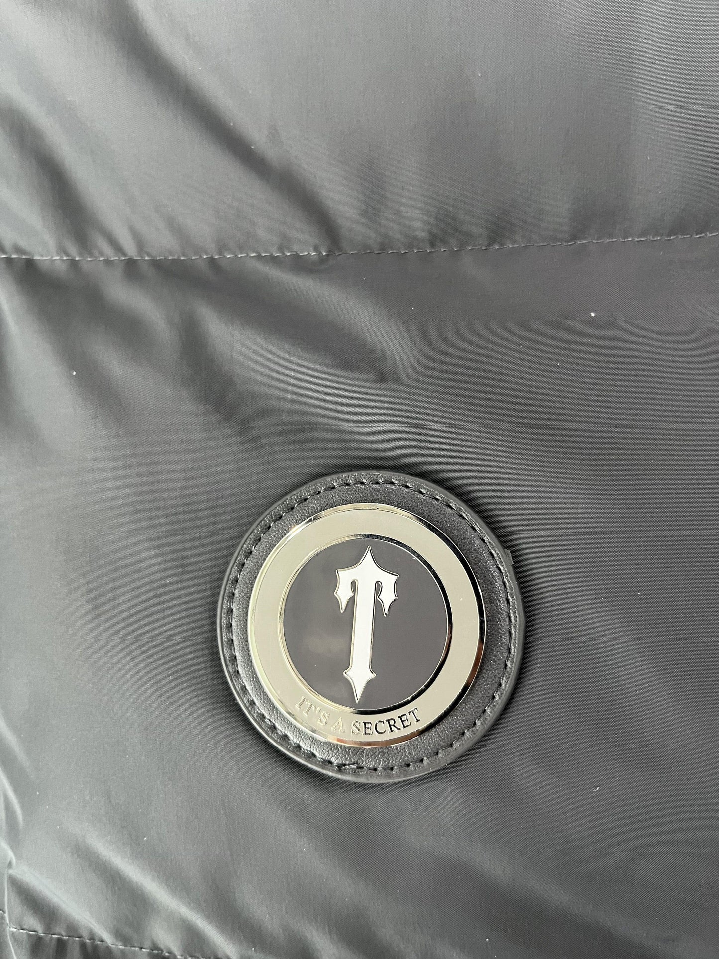 Campera Trapstar Irongate Detachable Hooded Puffer Gris