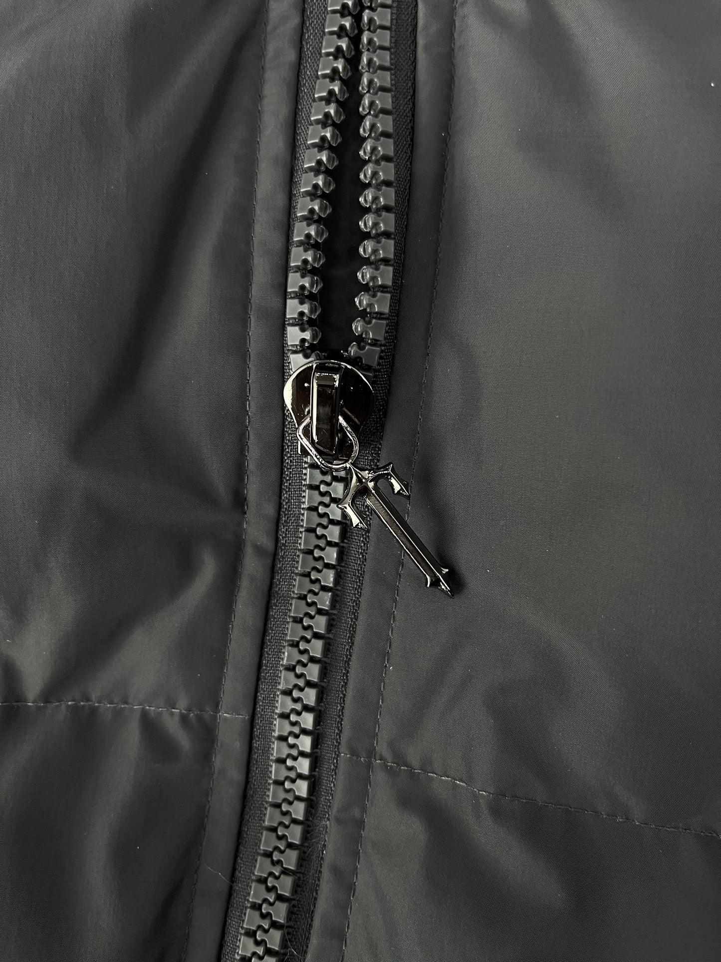 Campera Trapstar Irongate Detachable Hooded Puffer Gris