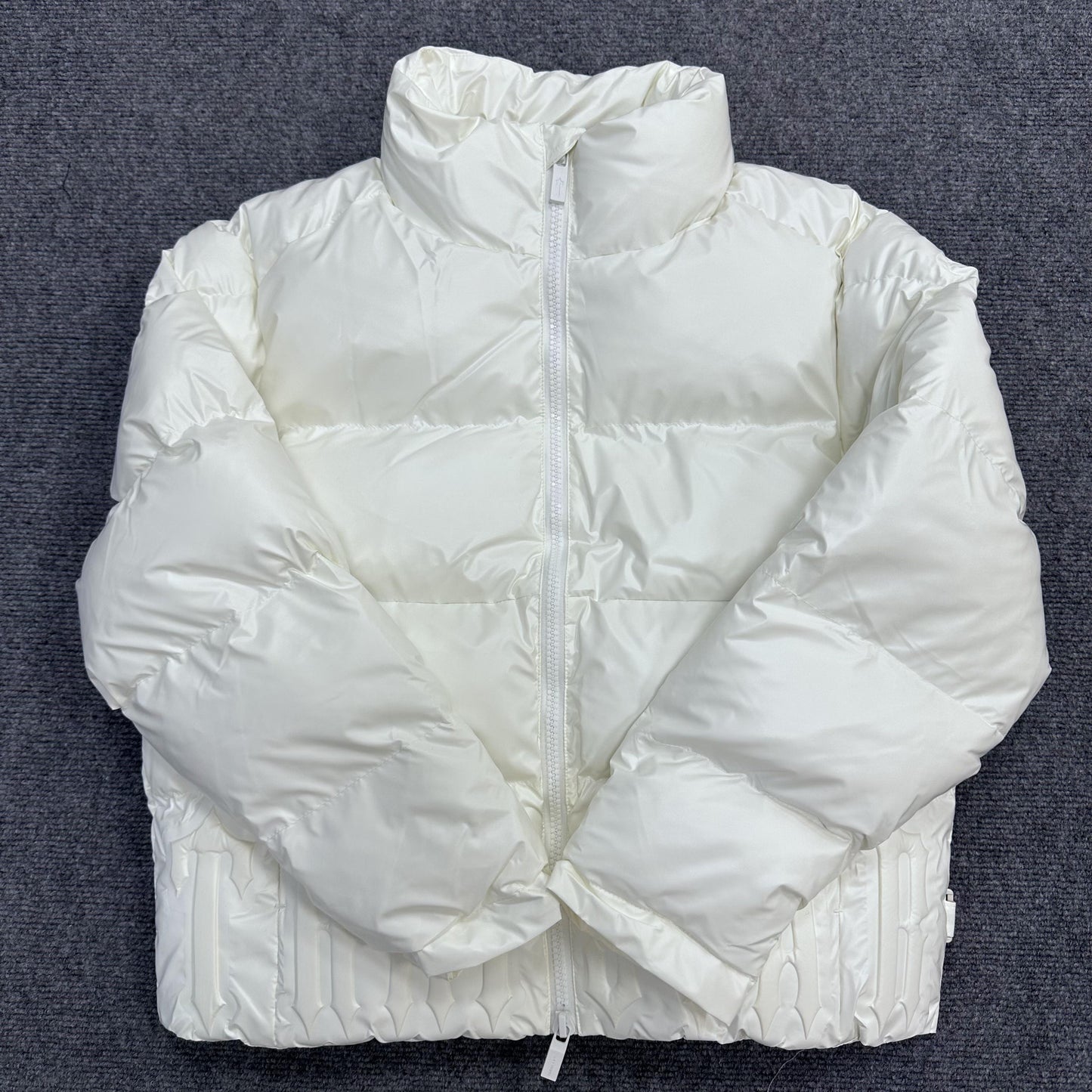 Campera Trapstar Irongate Embossed Puffer Blanca