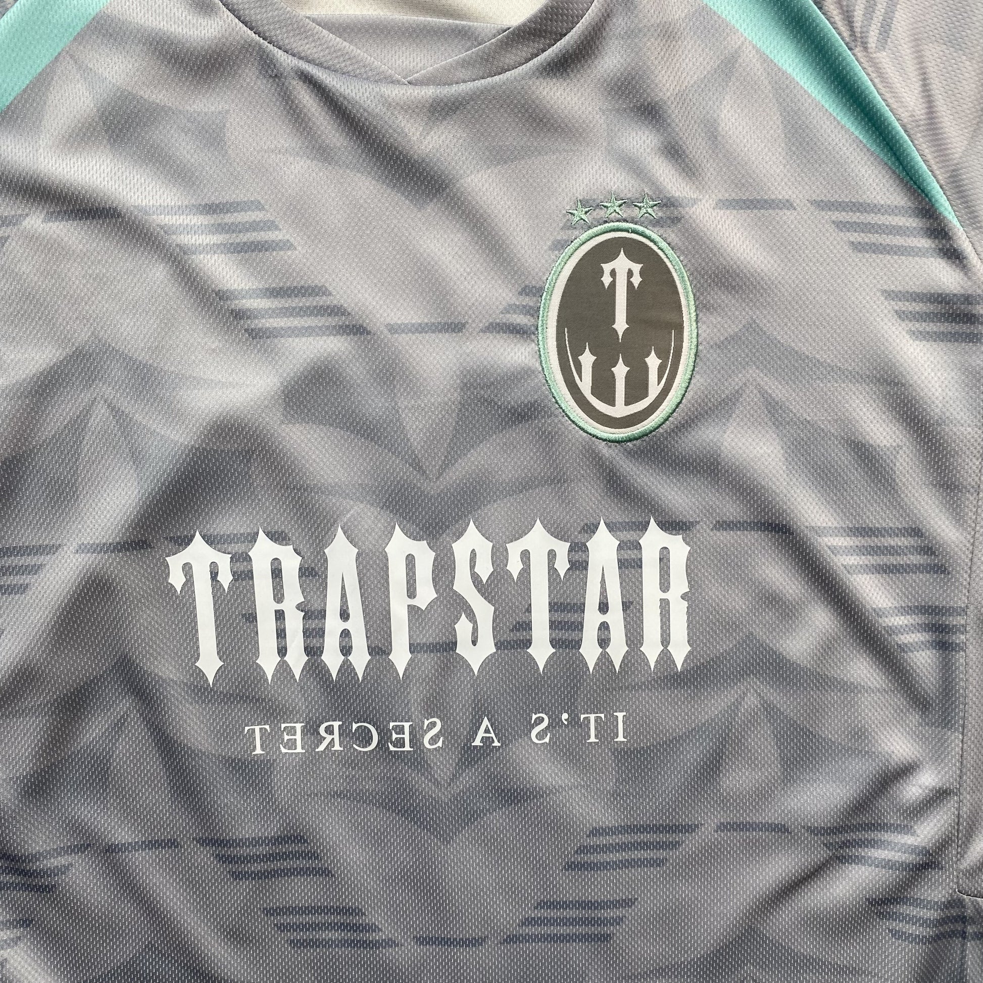 trapstar-irongate-football-jersey-grey-3-Drip Store Argentina