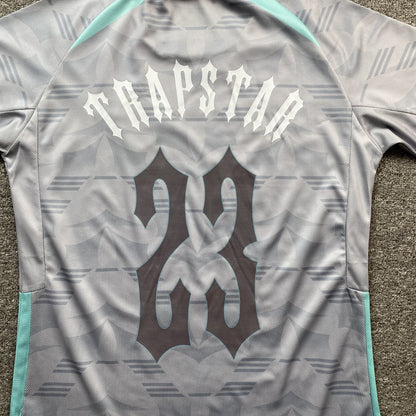 trapstar-irongate-football-jersey-grey-4-Drip Store Argentina