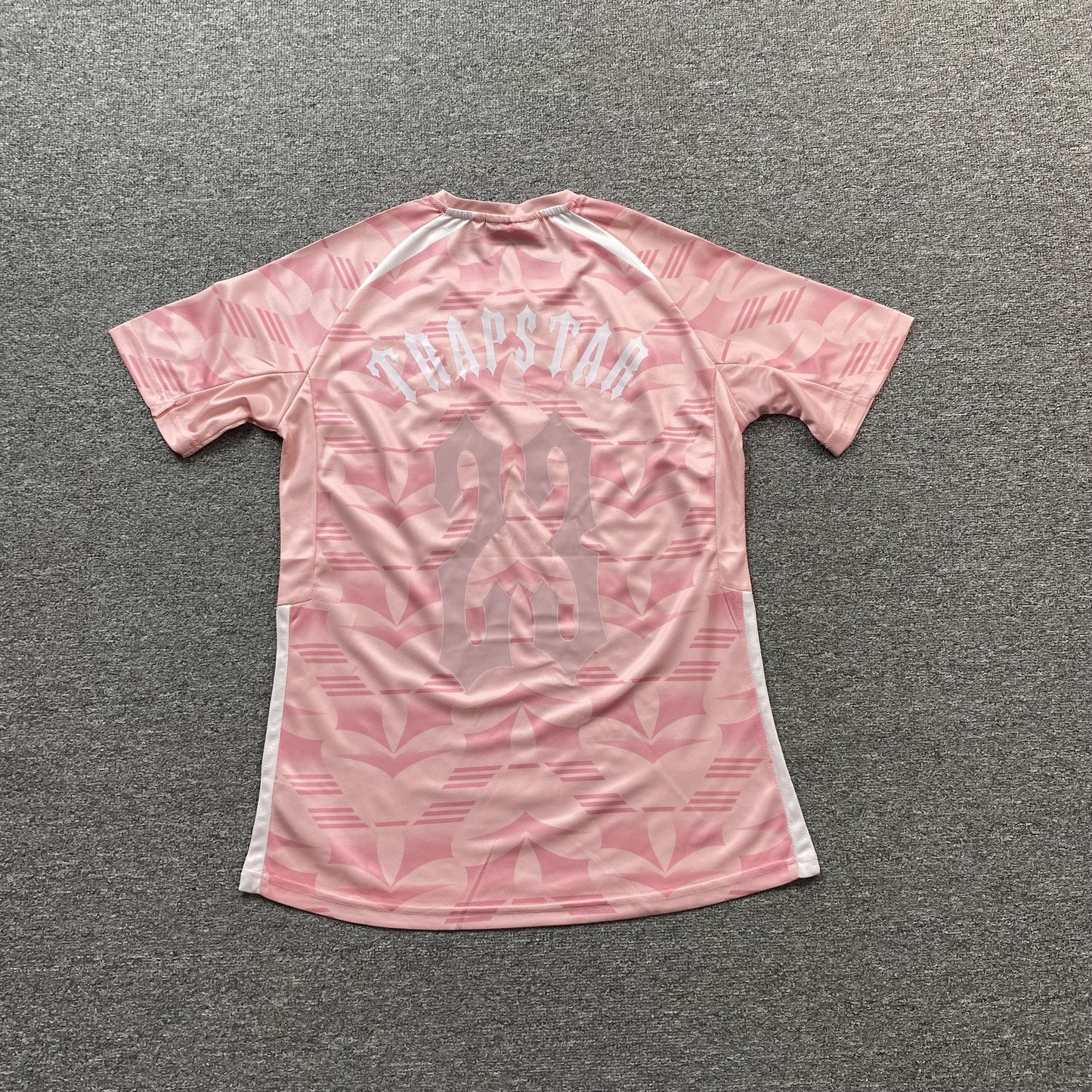 trapstar-irongate-football-jersey-pink-2-Drip Store Argentina