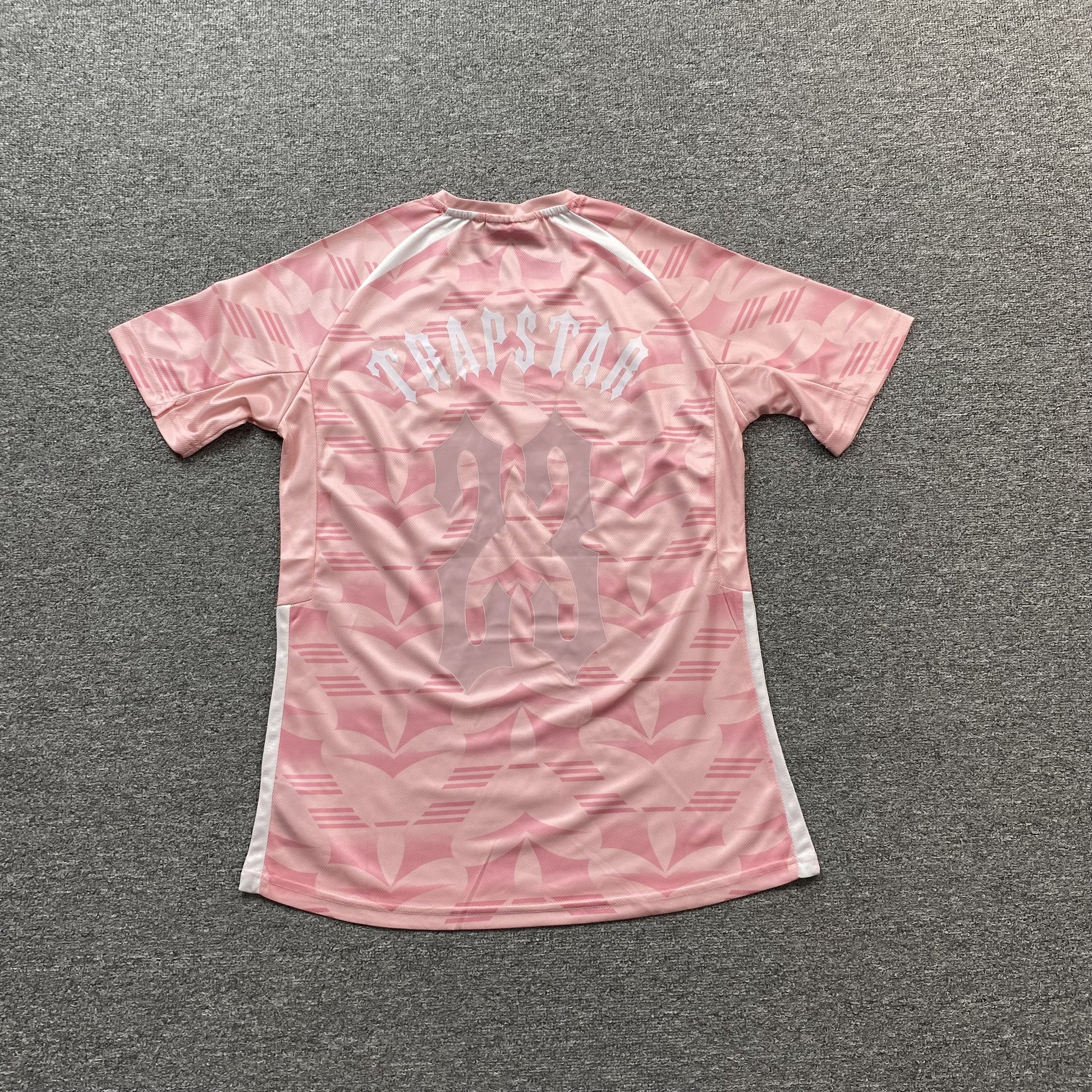 trapstar-irongate-football-jersey-pink-2-Drip Store Argentina