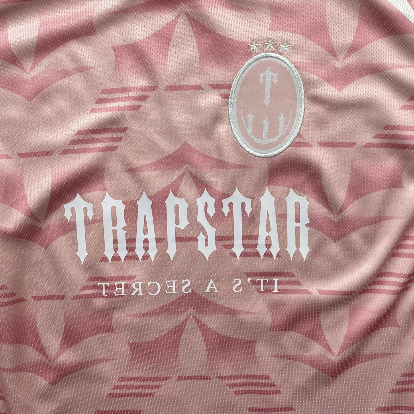 trapstar-irongate-football-jersey-pink-3-Drip Store Argentina