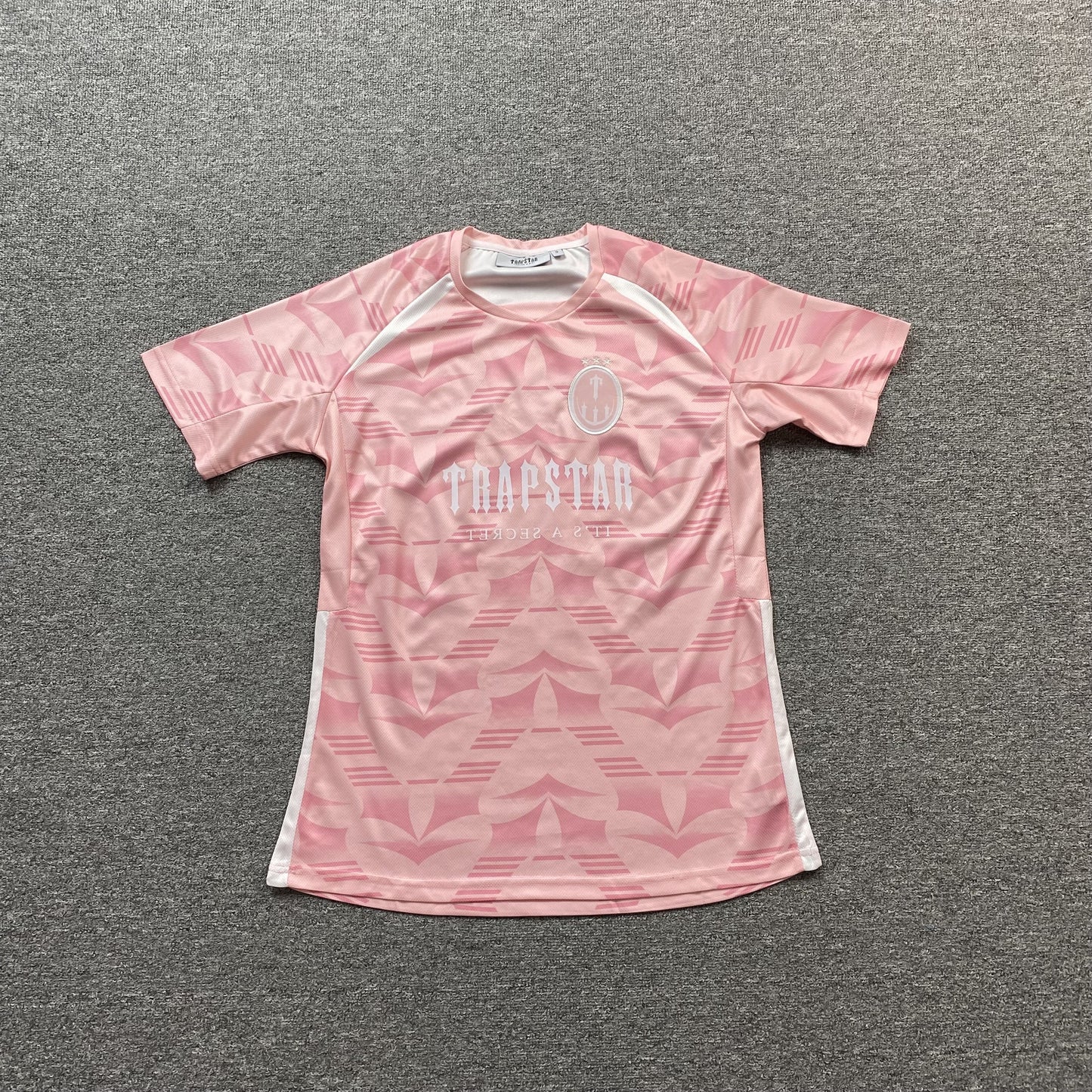 trapstar-irongate-football-jersey-pink-Drip Store Argentina