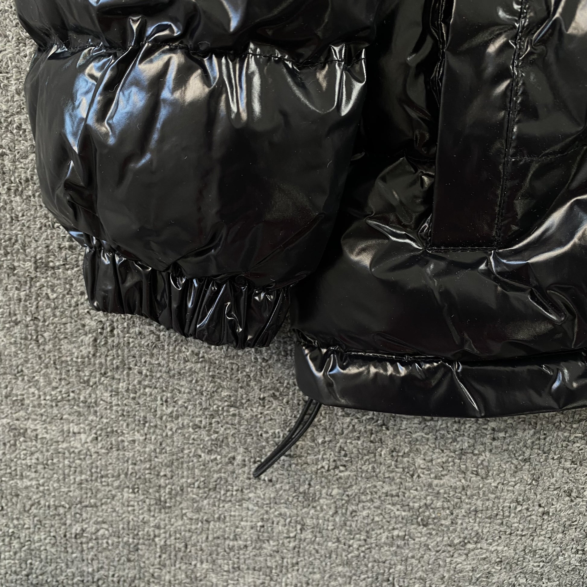 trapstar-irongate-puffer-jacket-shiny-black-10-Drip Store Argentina