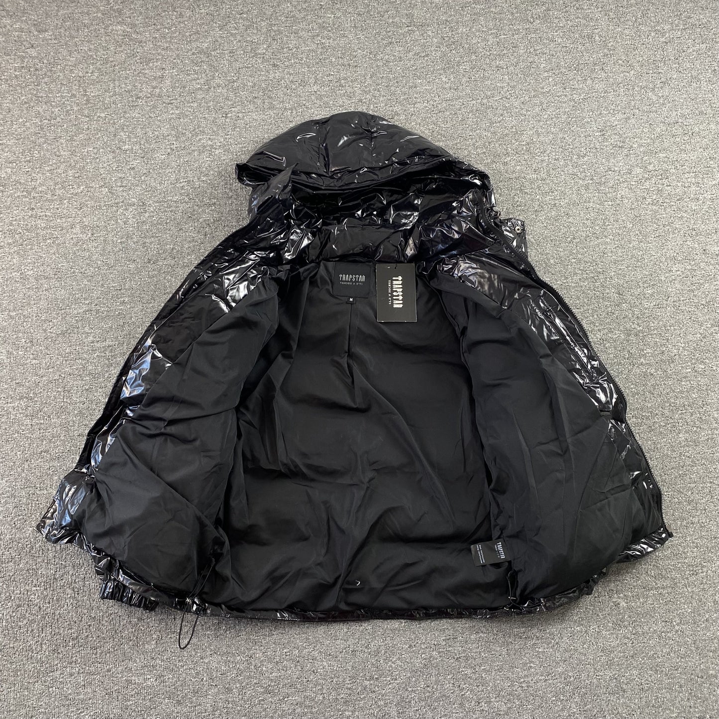 trapstar-irongate-puffer-jacket-shiny-black-8-Drip Store Argentina