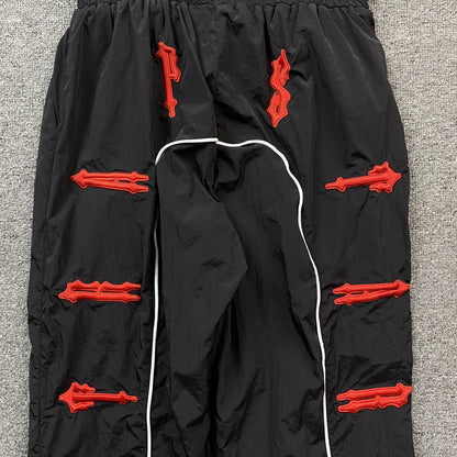 trapstar-irongate-shell-tracksuit-2_0-black-red-4-Drip Store Argentina