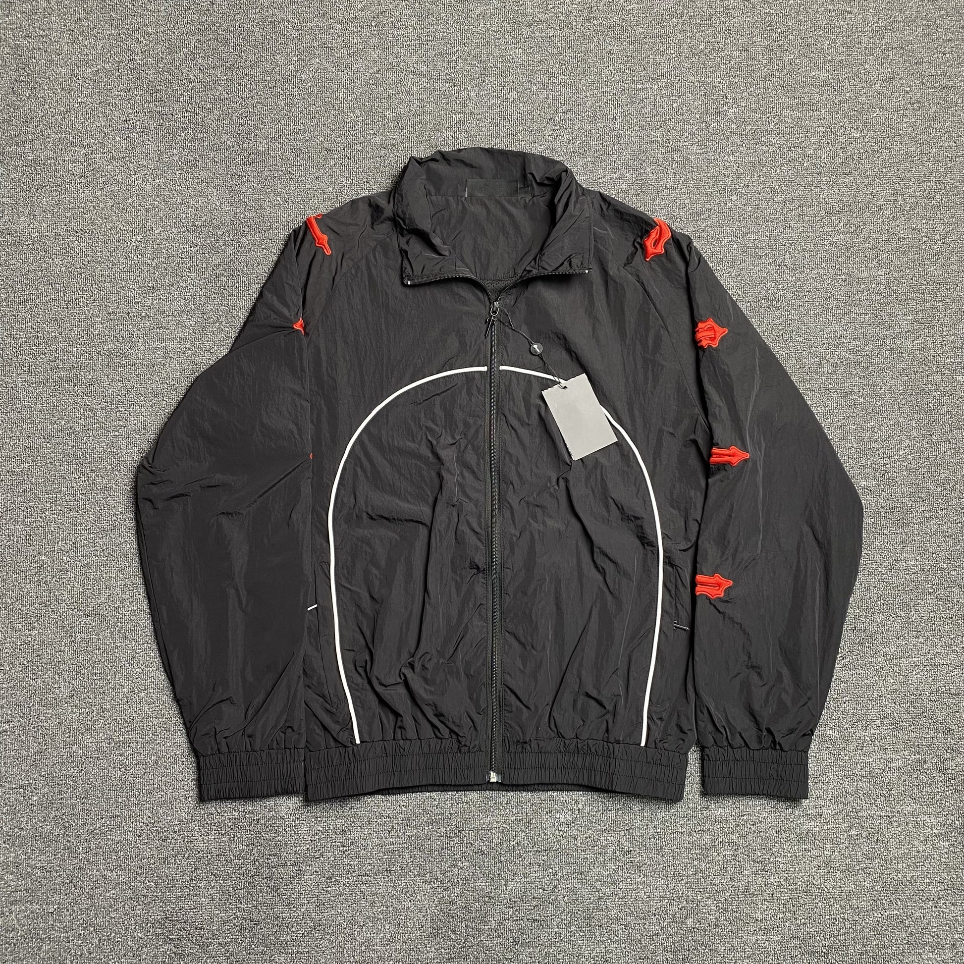 trapstar-irongate-shell-tracksuit-2_0-black-red-Drip Store Argentina