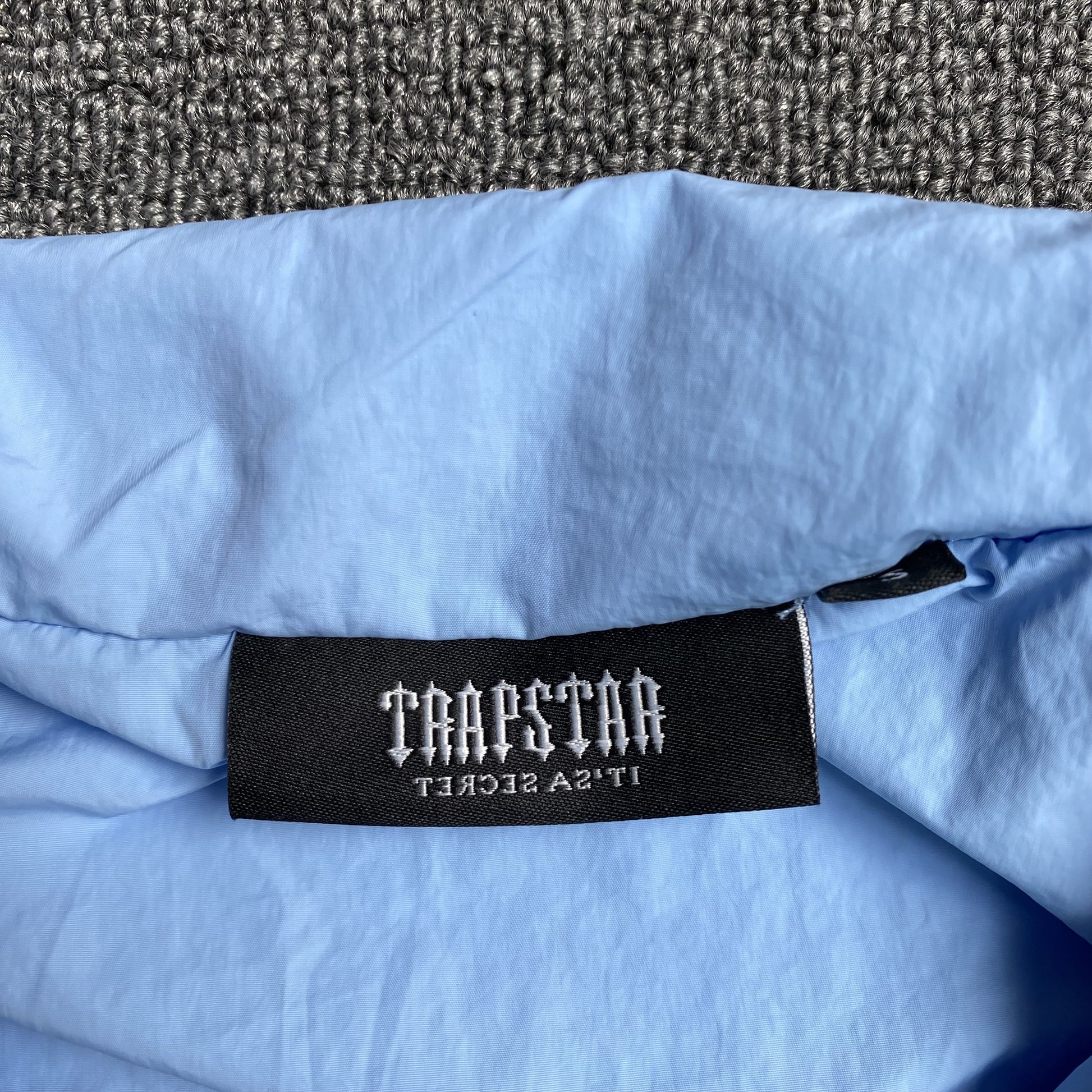 trapstar-irongate-shell-tracksuit-2_0-blue-black-11-Drip Store Argentina