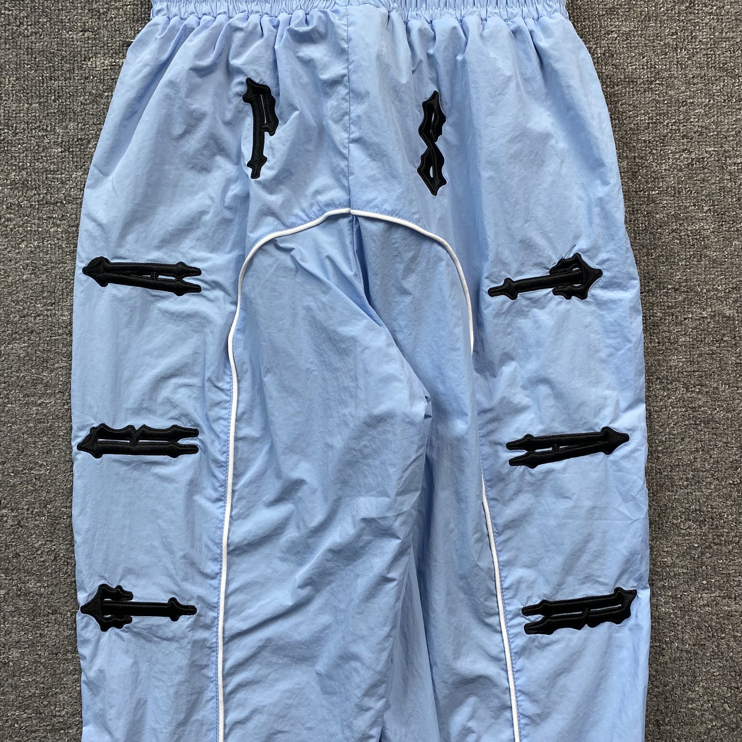 trapstar-irongate-shell-tracksuit-2_0-blue-black-5-Drip Store Argentina